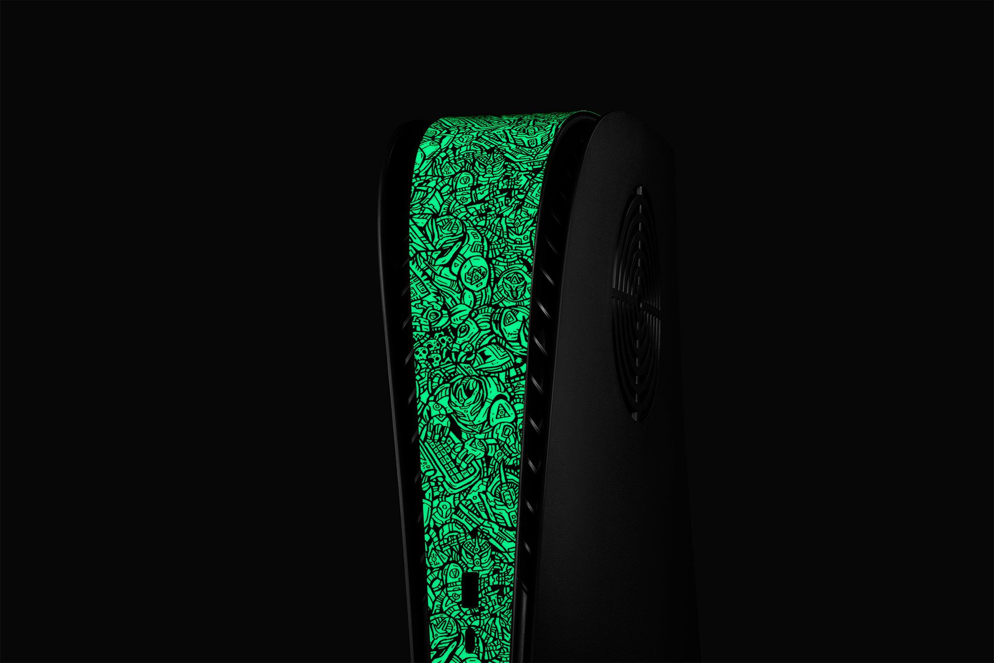 PS5 Slim skin in glow in the dark